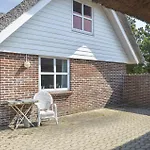 Three-bedroom In Prázdninový dům