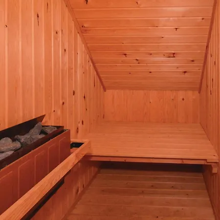 Amazing In With Sauna 度假居 *