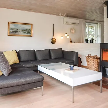 Three-bedroom In Blåvand