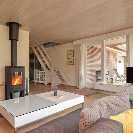 Three-bedroom In Feriehus Blåvand