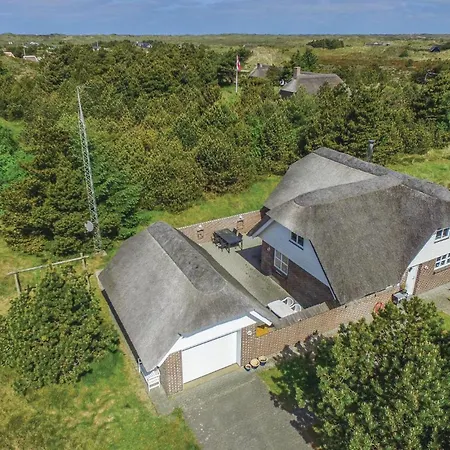 Feriehus Three-bedroom In Blåvand