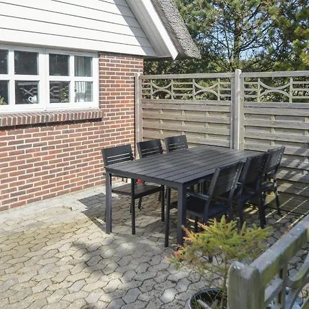 Three-bedroom In Blåvand