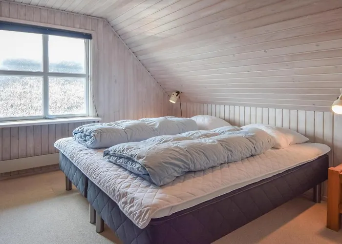 Feriehus Three-bedroom In Blåvand