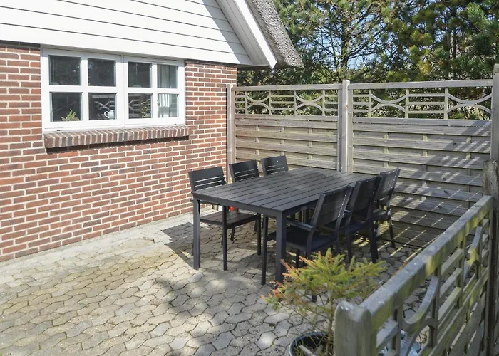 Three-bedroom In Blåvand